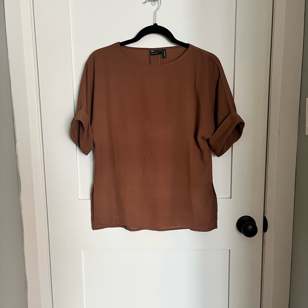 NWT Women's Brown Top
